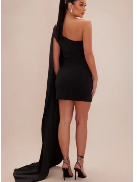 NWT Black One Shoulder Draped Sleeve Knit Mini Dress🔥🔥 - Picture 4 of 4